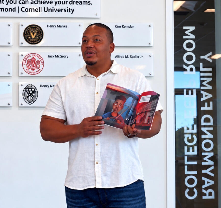 Joel Spencer facilitating a book-based workshop